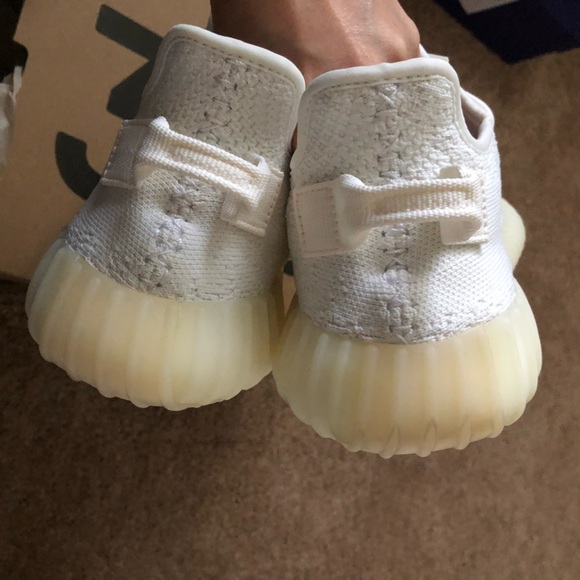 YEEZY BOOST V2 Cream White Women Size US7 - Picture 5 of 8